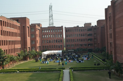 Lloyd Law College, Greater Noida - Courses, Fee, Cutoff, Ranking ...