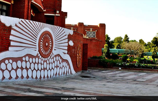 Coronavirus: IIM Lucknow Postpones Convocation Coronavirus: IIM Lucknow Postpones Convocation