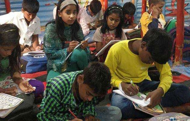 'Seclusion To Inclusion': Gurugram CJM's Endeavor To Improve Literacy Among Slum Dwellers 'Seclusion To Inclusion': Gurugram CJM's Endeavor To Improve Literacy Among Slum Dwellers