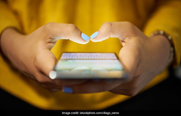 Graduating Students In Punjab To Get Smartphones Graduating Students In Punjab To Get Smartphones