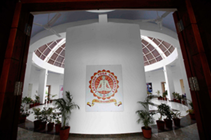 Lakulish Yoga University, Ahmedabad Lakulish-Yoga-University-Ahmedabad5