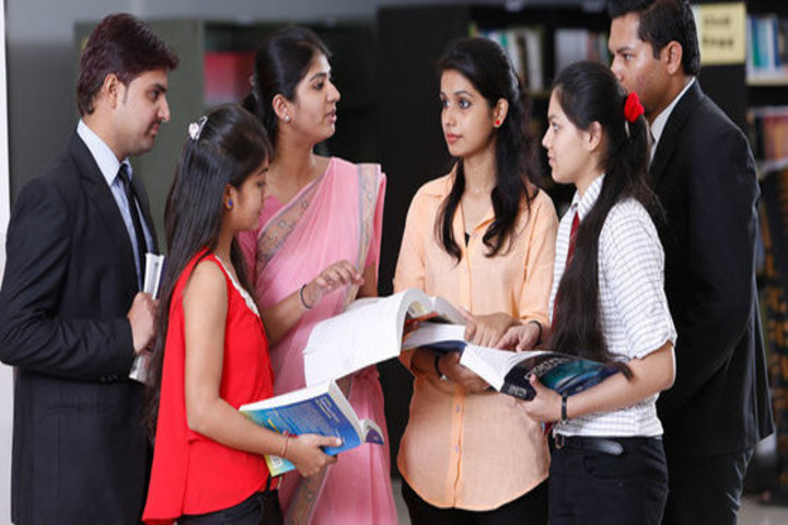 Career Point University, Kota 16-Career