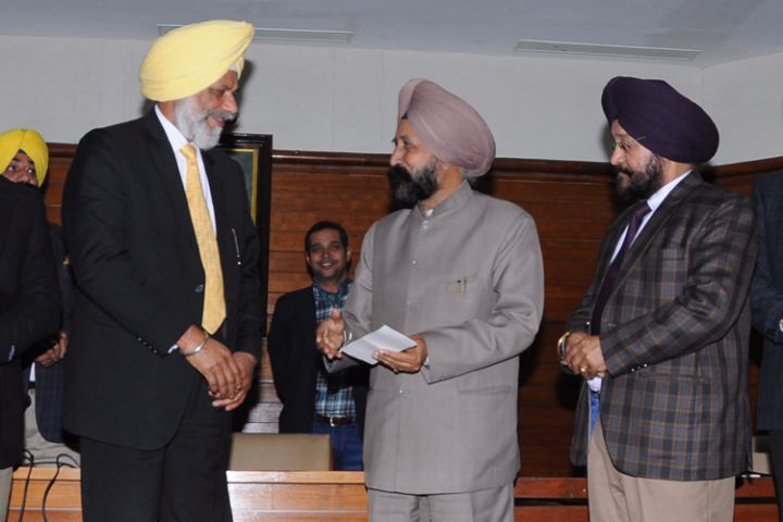 Guru Nanak Dev University, Amritsar GNDUA18