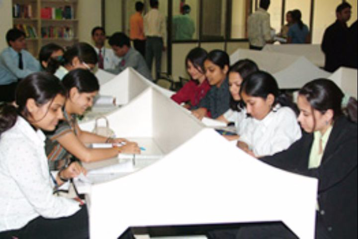 Amity University, Gwalior AU-Gwalior8