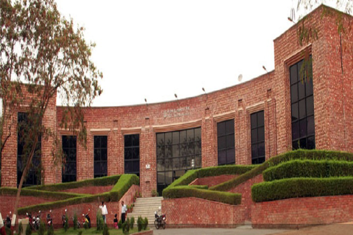 Jawaharlal Nehru University New Delhi Courses Fee Cut