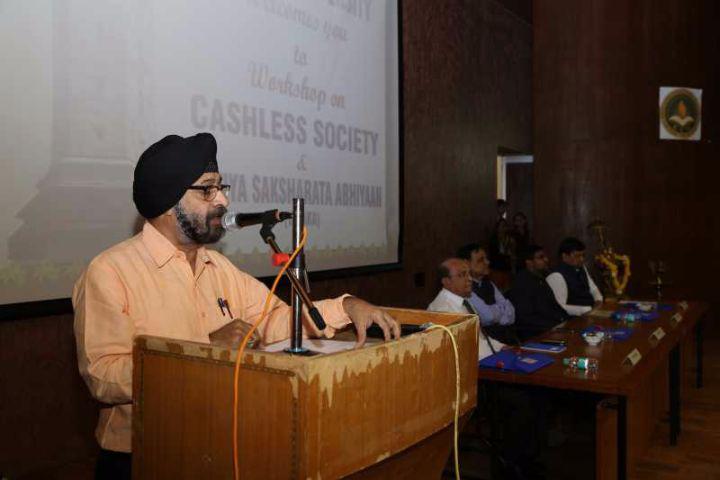 Gujarat University, Ahmedabad Gujarat-University-Ahmedabad-