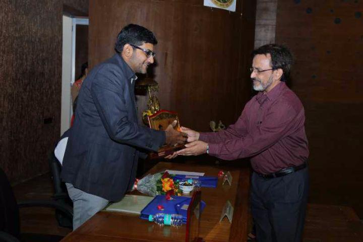 Gujarat University, Ahmedabad Gujarat-University-Ahmedabad-6