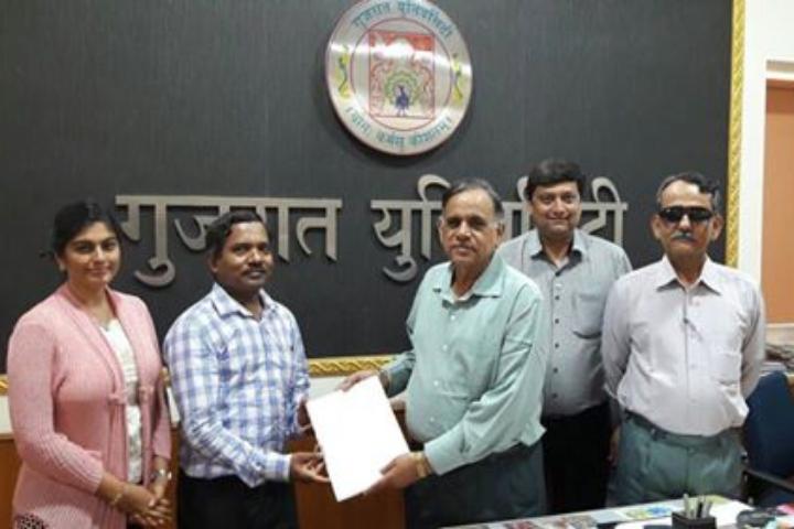 Gujarat University, Ahmedabad Gujarat-University-Ahmedabad8