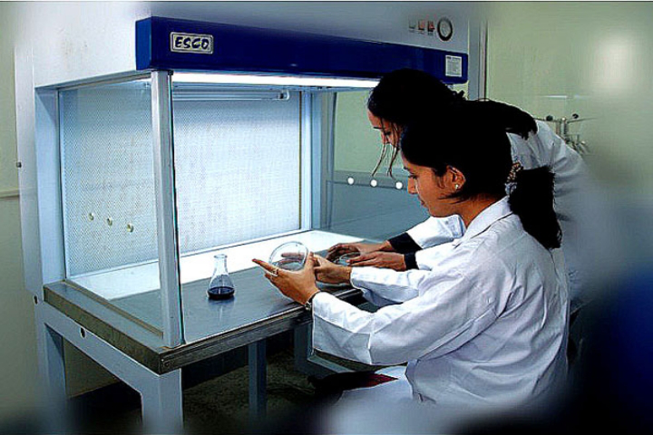 Chhatrapati Shahu Ji Maharaj University, Kanpur Students at Lab Chhatrapati Shahu ji Maharaj University Kanpur