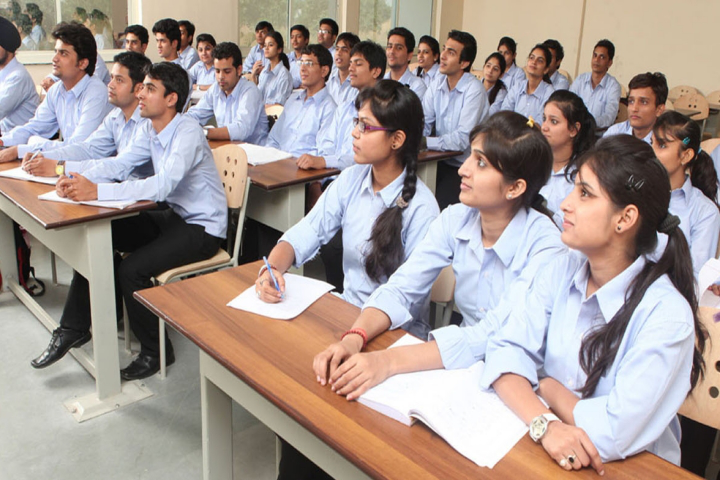 Career Point University, Hamirpur Career-Point-University-Hamirpur15