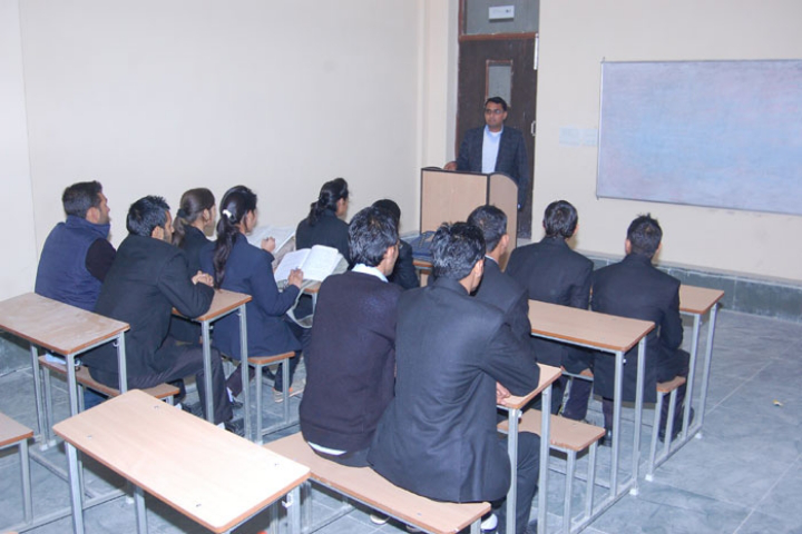 Career Point University, Hamirpur Career-Point-University-Hamirpur6