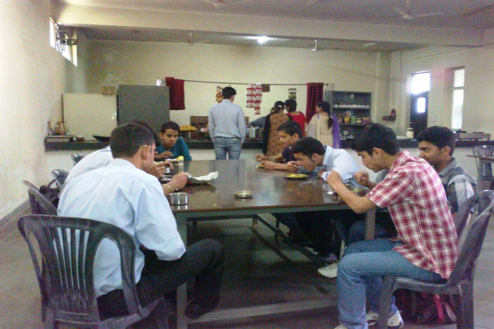 Career Point University, Hamirpur Career-Point-University-Hamirpur9