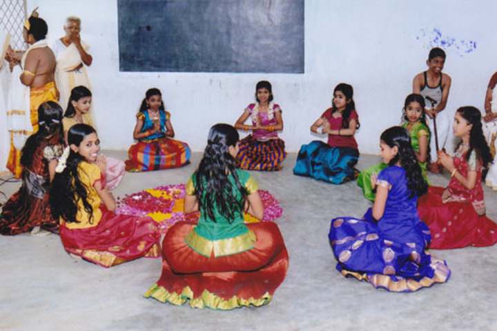 St PaulS Central School-Dance