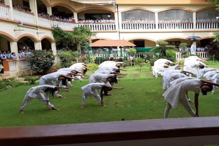 Teresa Spinelli Public School-Yoga