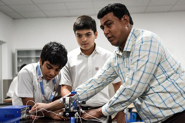 The Choice School-Physics Labs