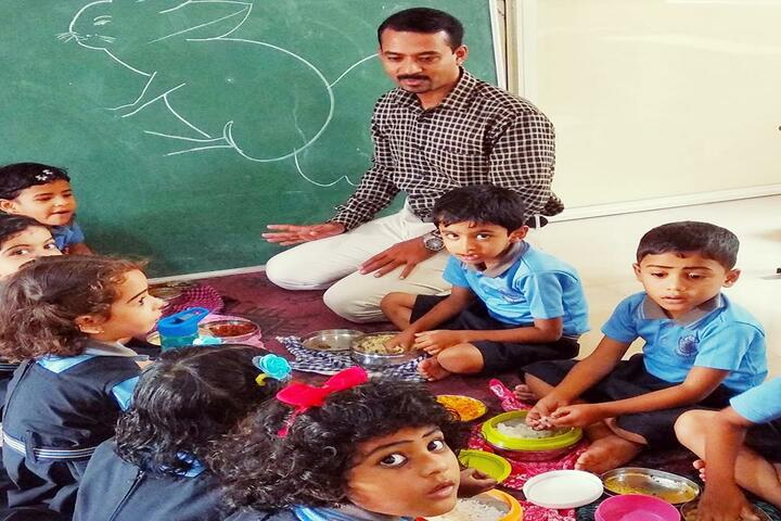 Umariyya Public School - lunch together
