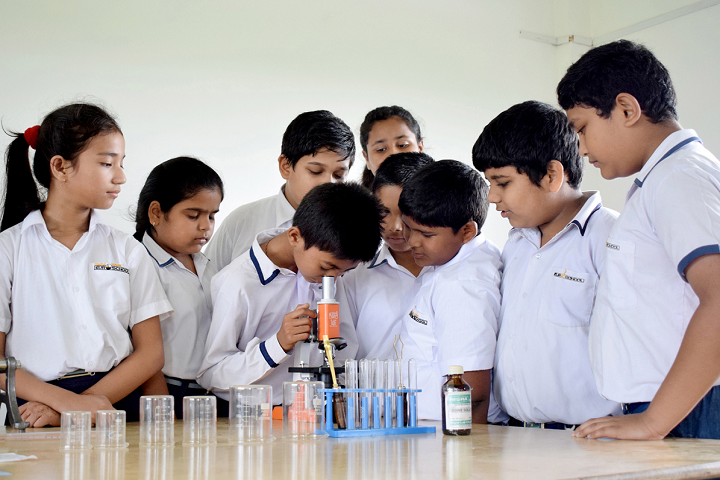 Temple Town Euro School-Laboratory