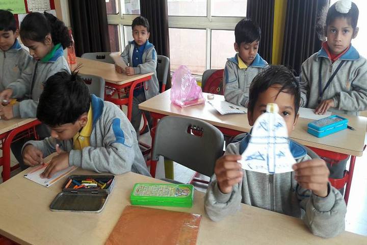 7I World School-Card Making Activity