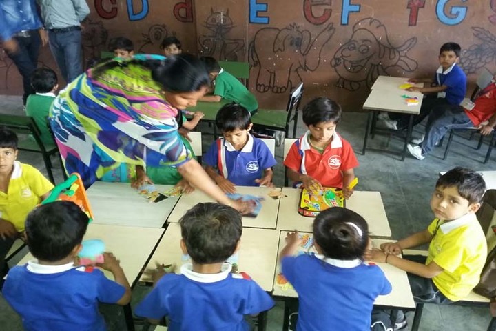 Aaradhya International School-Classroom Activity
