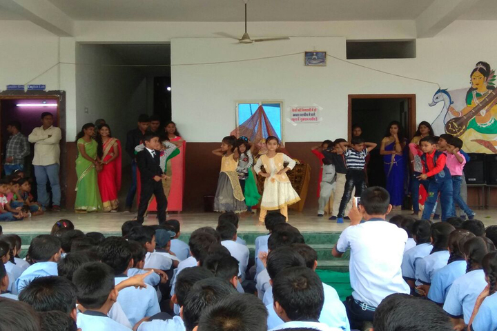 Aaradhya International School-Dancing Activity