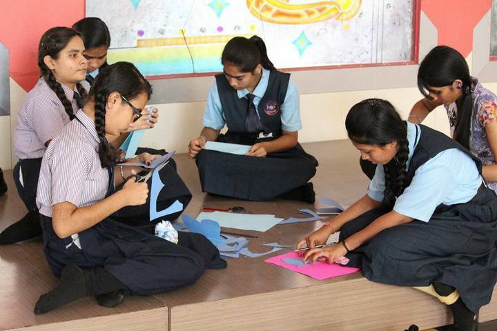 Aim Win Academy-Art And Craft