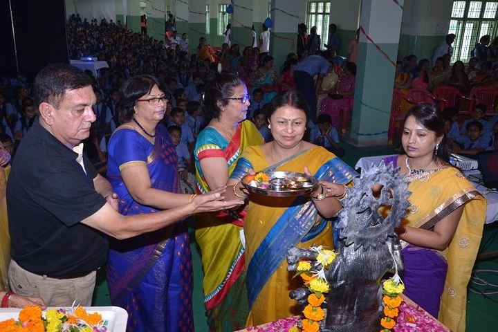 Ajmera Mukesh Nemichand Bhai English Medium School-Teachers Day