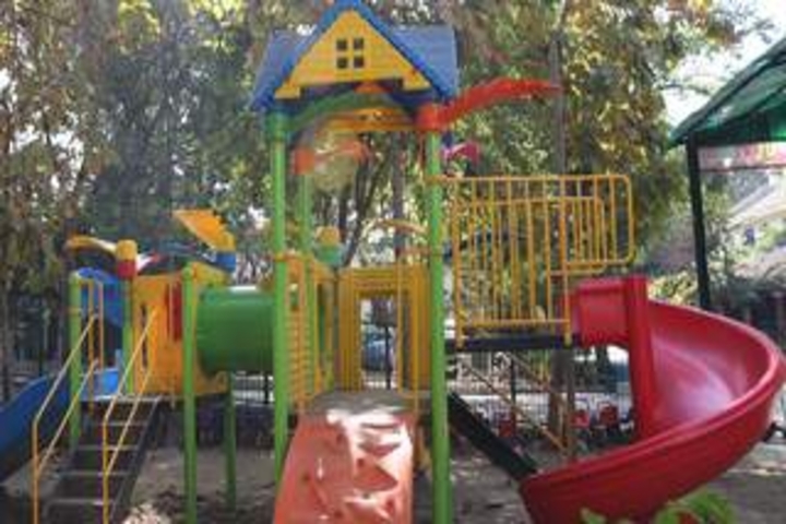 Bardsley English Medium Higher Secondary School-Kindergarten