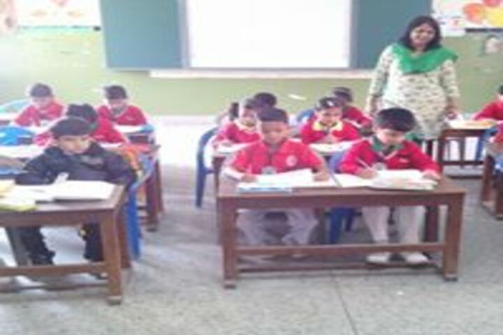 Bharatiya Vidya BhavanS Prism School-Classroom