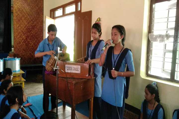 Vivekananda Kendra Vidyalaya-Singing