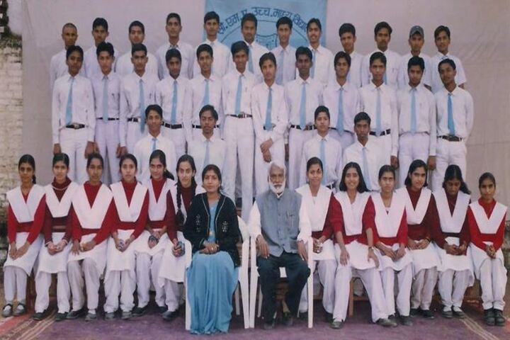 C M A Higher Secondary School-Class Picture