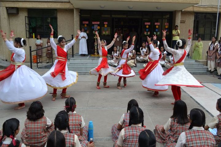 Carmel Convent Senior Secondary School-Dance