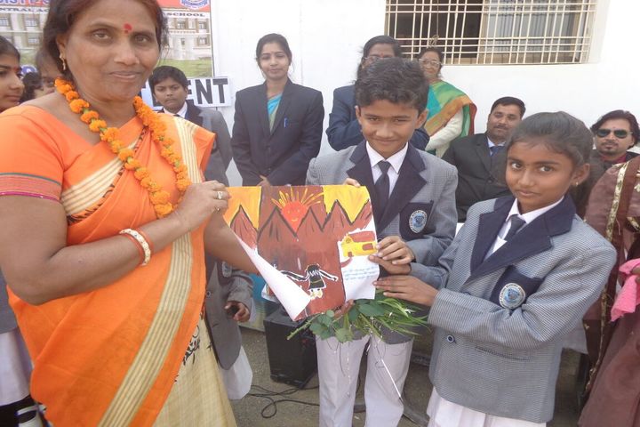 Central Academy International School-Art
