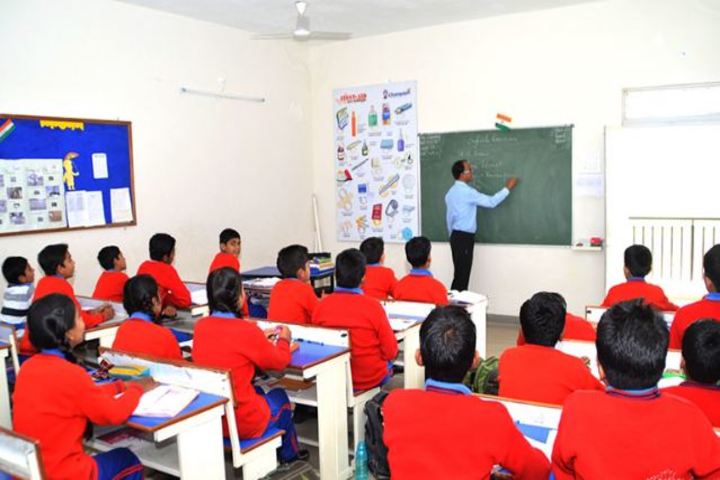 Champion InternationKhategaon, Tehsil Satwas, District Dewas, Palasi, Madhya Pradesh 455459al School-Classroom