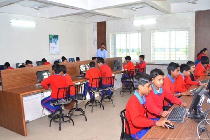 Champion International School-IT-Lab