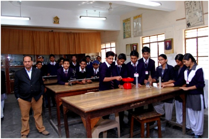 DAV ACC Public School-Physics Lab
