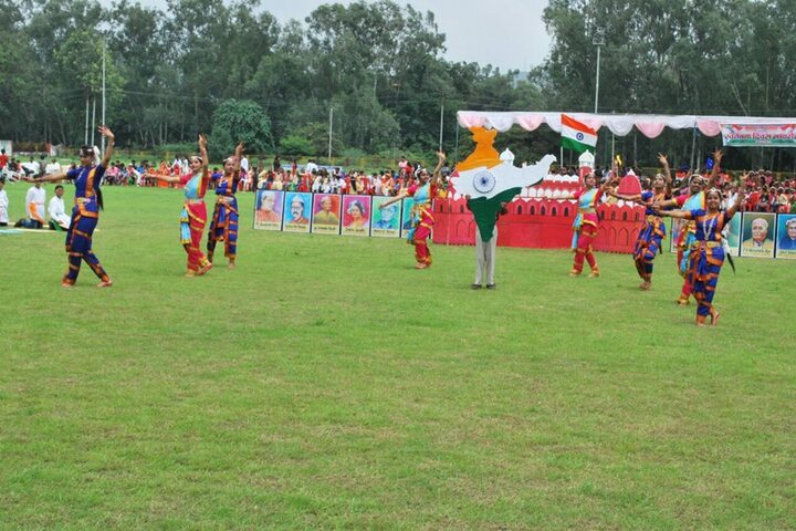 D A V Public School, Nigahi - Independence day