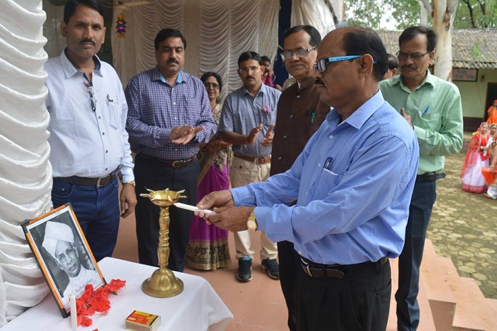 DAV CENTENARY PUBLIC SCHOOL-Light clamping