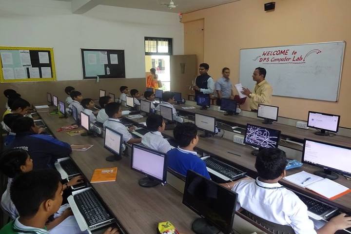 Delhi Public School-Computer Lab
