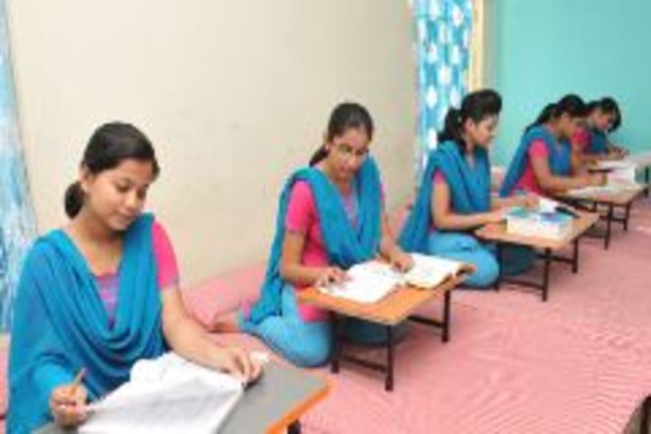 Acharya shri Sudarshan Krishna Niketan-Study hours