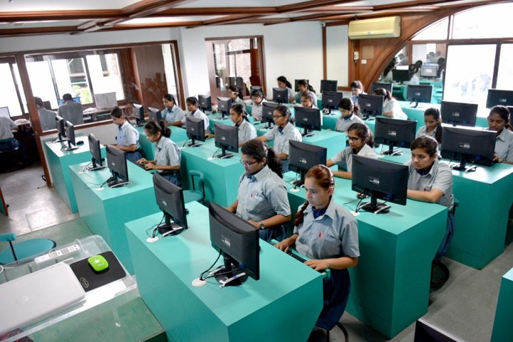 Emerald Heights Higher Secondary School-IT-Lab