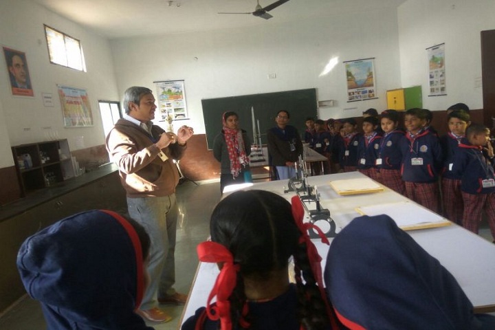 Genius Planet School- Biology Lab
