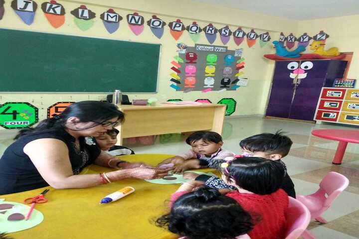 The Omni School-Art Room