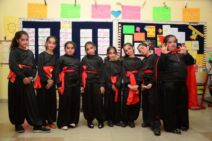 The Omni School-Halloween Activity