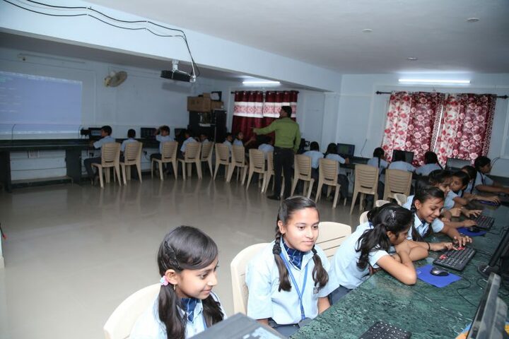 Gurukul The Real English Medium School-Computer Lab