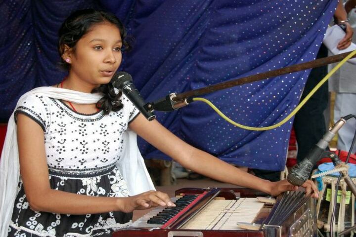 Adwaita Mission High School-Singing