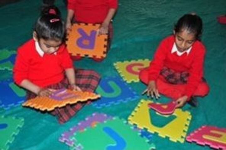 Gyan Vihar Public School-Primary Art and Crafts