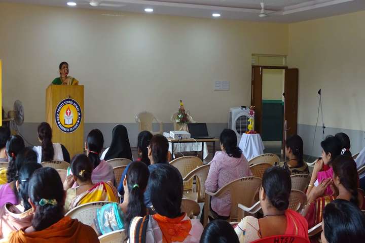 Holy Trinity School-Seminar