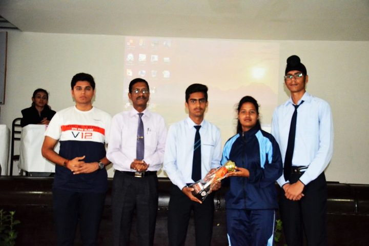 Imperial Academy-Award Receiving