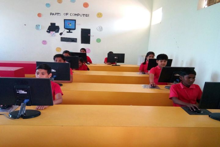 Innovative World School-Computer Lab