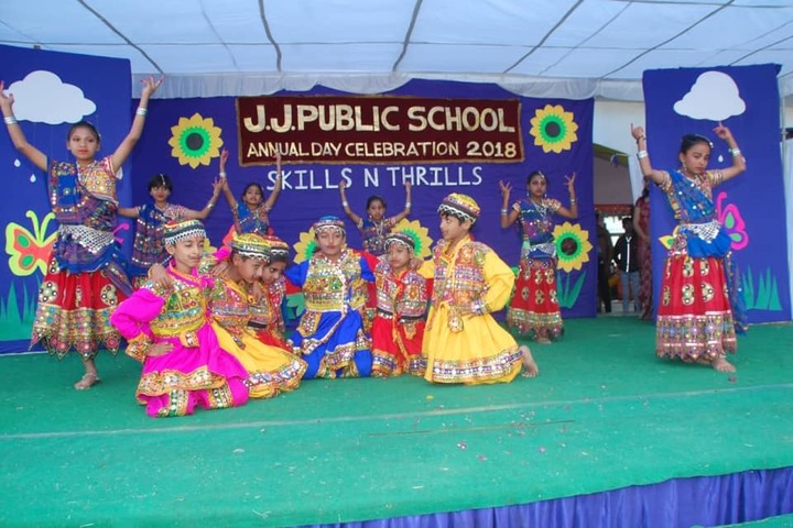J J Public School-Dance